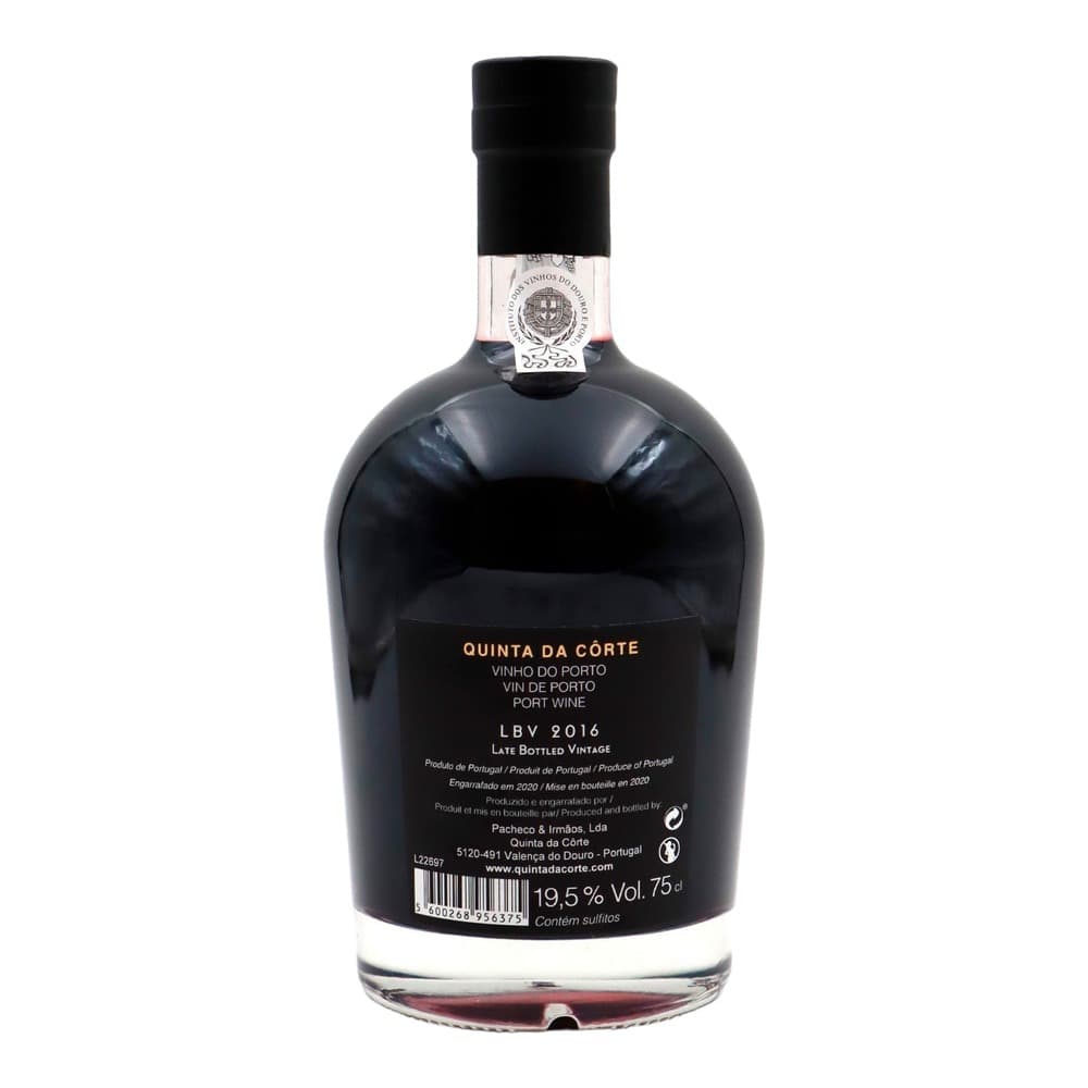 A dark glass bottle of Quinta da Côrte Late Bottled Vintage Port wine from 2016, isolated against a white background with a black capsule and label visible.